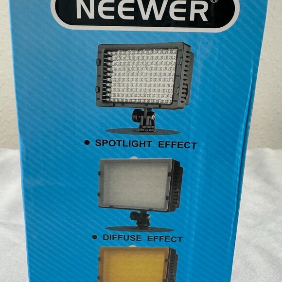 Neewer CN-160 Adjustable & Dimmable 5600K/3200K LED Video Camera Lighting Panel - Picture 3 of 15
